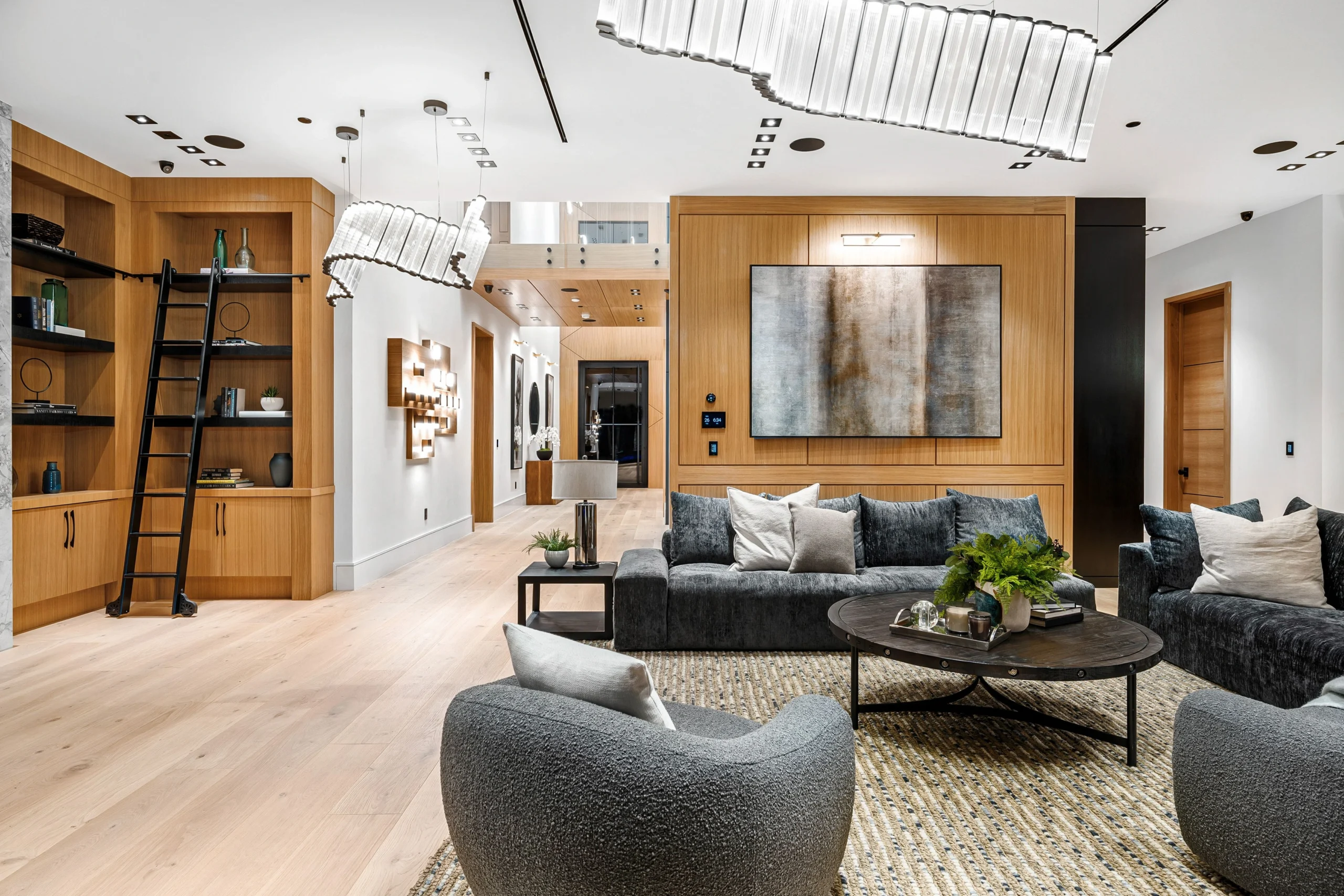 Art meets architecture in Watermill luxury homes